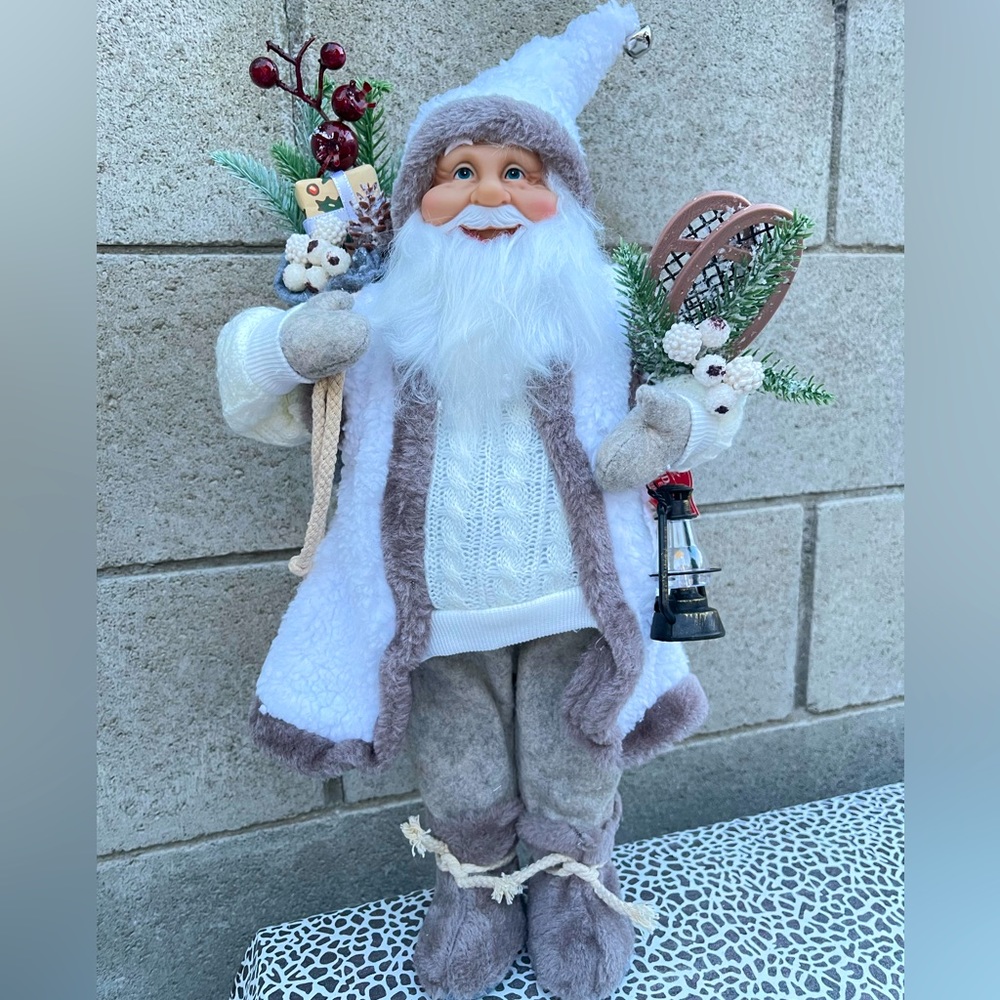 ‘Let it snow’ Santa